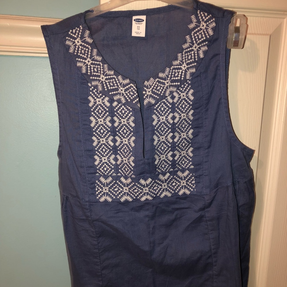 Old Navy top